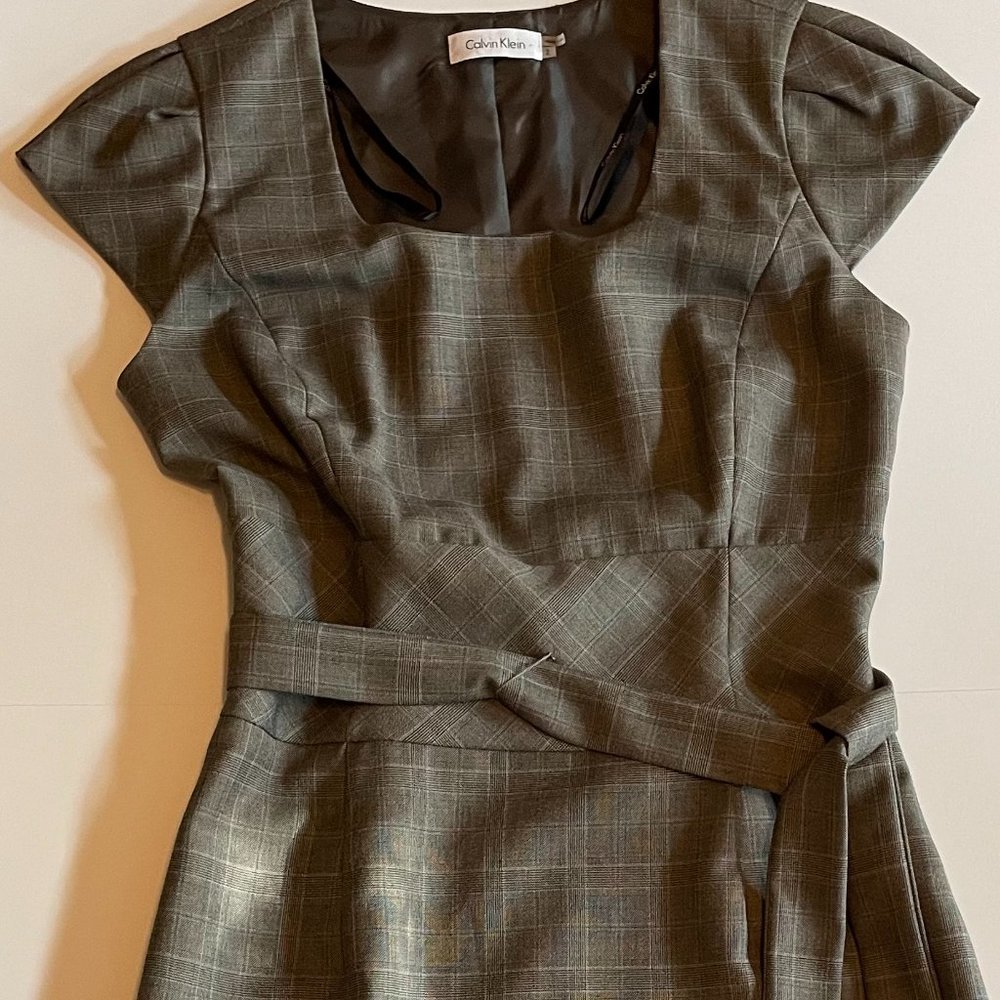 Calvin Klein Plaid Cap Sleeves Sheath Dress